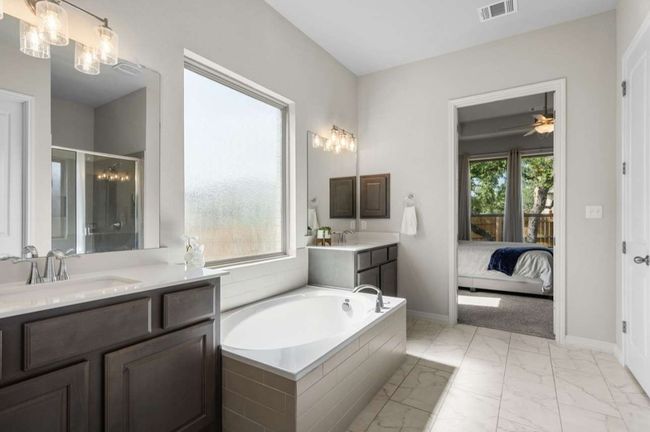 196 Left Fork Dr, House other with 4 bedrooms, 4 bathrooms and 7 parking in Kyle TX | Image 13