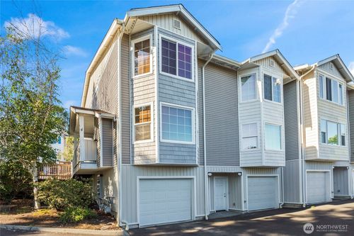 2940 S Proctor Street, Tacoma, WA, 98409 | Card Image