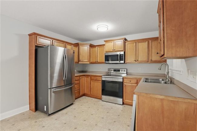 199 Rocky Shoals Trl, House other with 3 bedrooms, 2 bathrooms and 2 parking in Mount Airy GA | Image 4