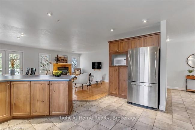 47 Morton Ave, House other with 4 bedrooms, 2 bathrooms and 4 parking in Dundas ON | Image 19