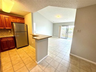 311 - 7195 Nw 179th St, Condo with 2 bedrooms, 2 bathrooms and null parking in Hialeah FL | Image 2