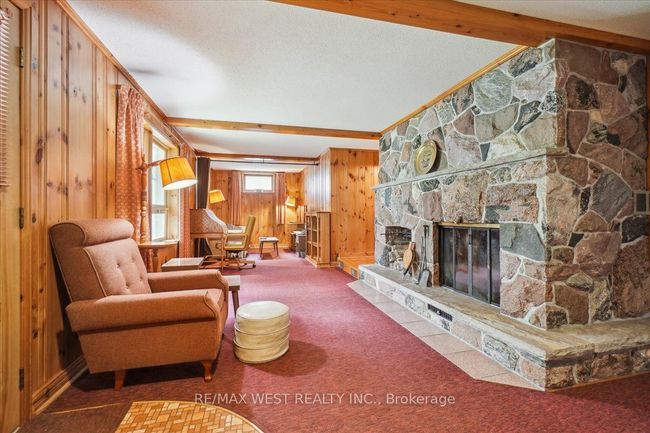 11988 6 Th Line, House other with 3 bedrooms, 2 bathrooms and 8 parking in Limehouse ON | Image 8