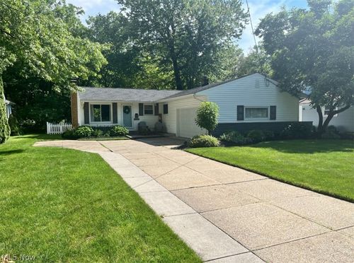 27015 Kennedy Ridge Extension, North Olmsted, OH, 44070 | Card Image