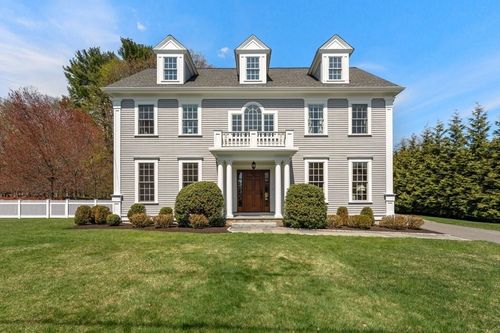 15 Parker Rd, Wellesley, MA, 02482-2204 | Card Image