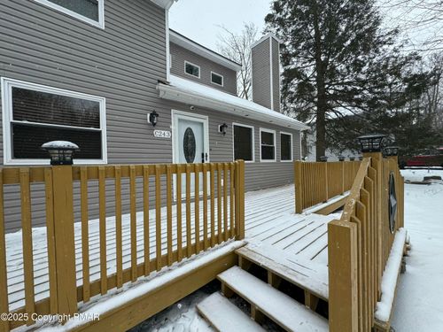 3049 Briarwood Dr, Tobyhanna, PA, 18466-3026 | Card Image