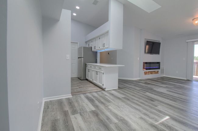 APT-182 - 1565 Harbour Blvd, Condo with 2 bedrooms, 2 bathrooms and null parking in Trenton MI | Image 9