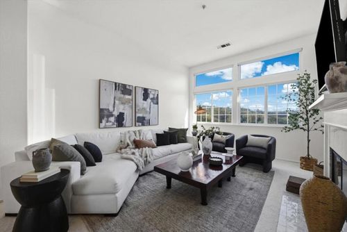 129 Outlook Cir, Pacifica, CA, 94044-2144 | Card Image