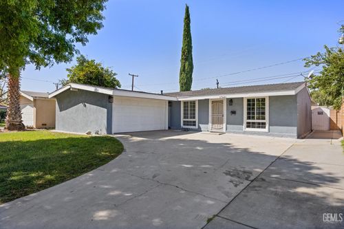 27441 Walnut Springs Ave, Santa Clarita, CA, 91351-3352 | Card Image
