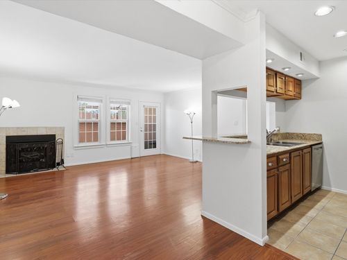 10-102-2501 W Zia Rd, Santa Fe, NM, 87505-5763 | Card Image