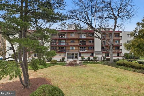 s404-10300 Westlake Dr, BETHESDA, MD, 20817-6449 | Card Image