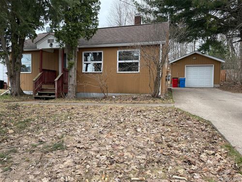 2263 Werner St, Marquette, MI, 49855-2311 | Card Image