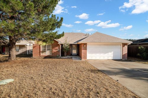704 Hillside Dr, Big Spring, TX, 79720-5343 | Card Image
