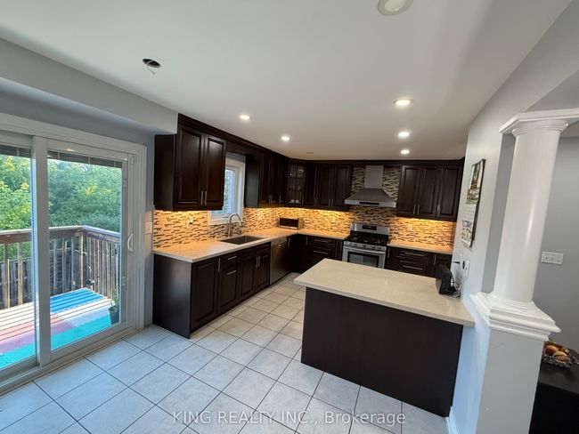 21 - 21 Eastview Gate, House attached with 4 bedrooms, 4 bathrooms and 2 parking in Brampton ON | Image 7