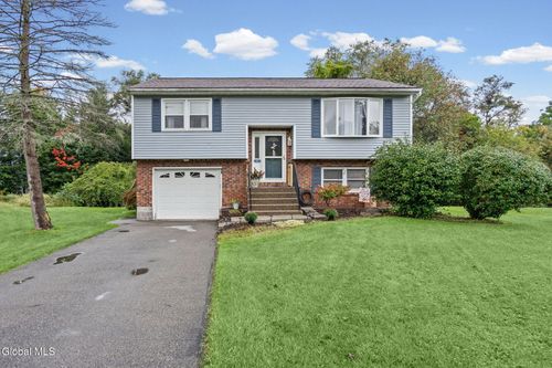 13 Andree Ct, Schenectady, NY, 12309-3318 | Card Image
