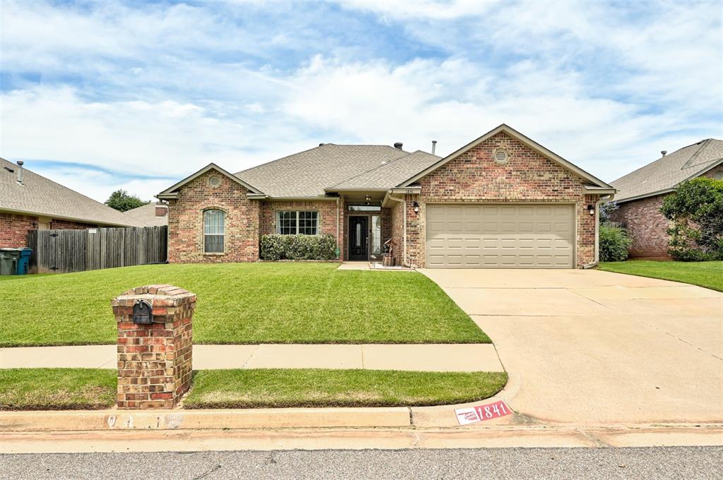Sagewood Dr, Edmond, OK 73013