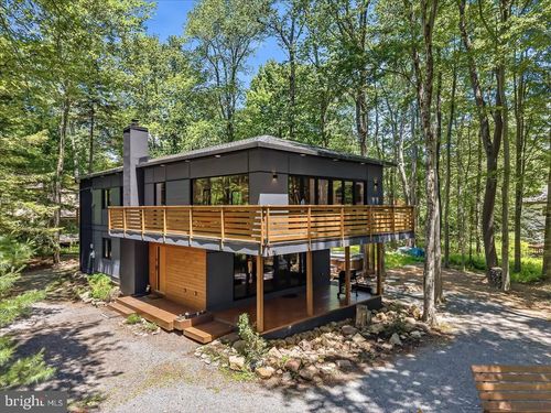 1142 Oakland Pl, Pocono Pines, PA, 18350 | Card Image