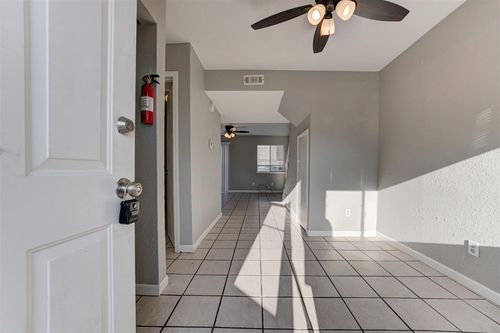 1622 Claudia Dr, Norman, OK, 73071-2826 | Card Image