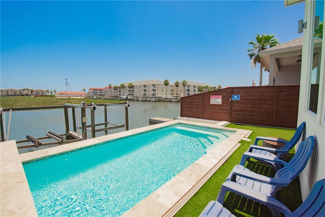 C - 14410 E Cabana St, Condo with 3 bedrooms, 4 bathrooms and 2 parking in Corpus Christi TX | Image 34