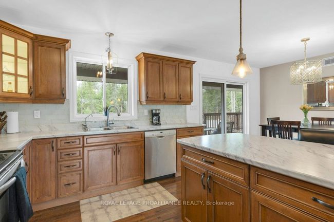1554 Shannon Rd, House other with 3 bedrooms, 3 bathrooms and 6 parking in Plainfield ON | Image 11