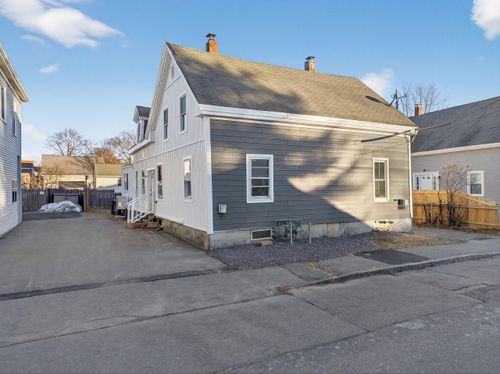 134136 Sawyer Street, South Portland, ME, 04106 | Card Image
