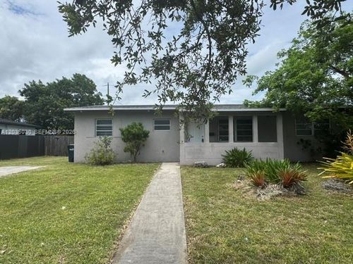 9815 Pan American Dr, Cutler Bay, FL, 33189-3046 | Card Image