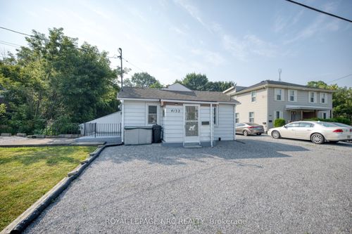 4132 Chippawa Pky, Niagara Falls, ON, L2G6E5 | Card Image