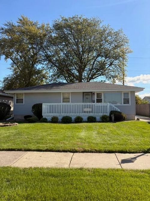 9851 Delaware Pl, Highland, IN, 46322-3325 | Card Image