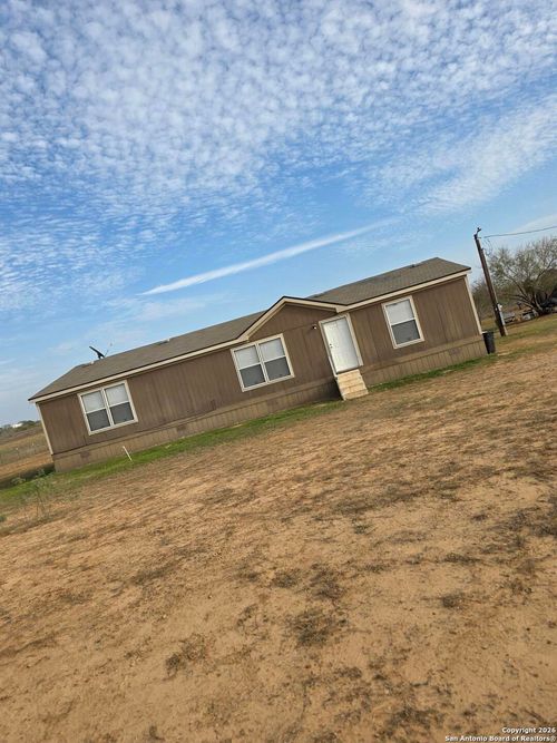 132 Price Rd, Poteet, TX, 78065-3481 | Card Image