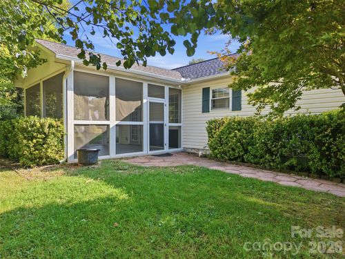 11 Brant Ln, Weaverville, NC, 28787-8634 | Card Image