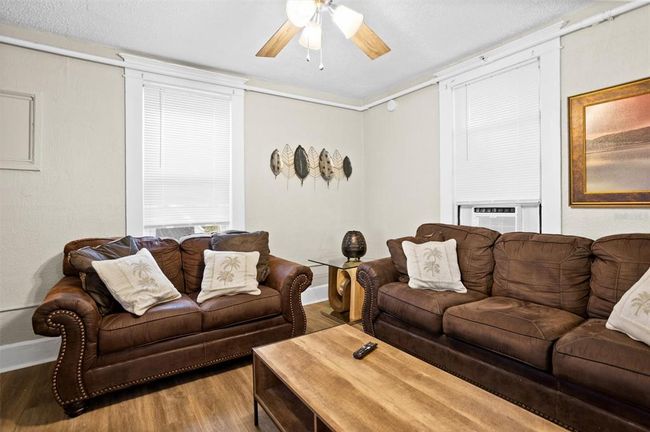 APT-2 - 527 8 Th St N, Condo with 4 bedrooms, 3 bathrooms and null parking in St Petersburg FL | Image 8