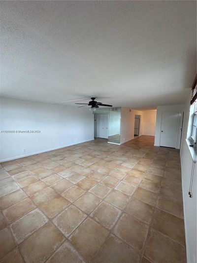 410 - 1811 Jefferson St, Condo with 2 bedrooms, 2 bathrooms and null parking in Hollywood FL | Image 1