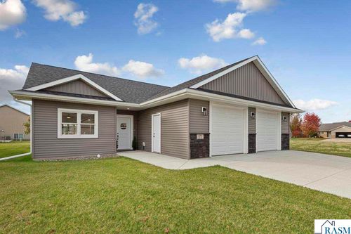 873 Escalade Ln Se, Owatonna, MN, 55060-6608 | Card Image