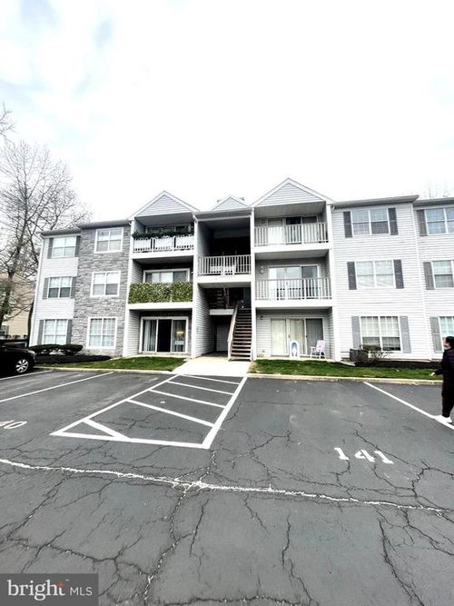 16-16 Aspen Ct, HAMILTON, NJ, 08619-4602 | Card Image