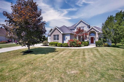 224 Pin Oak Cir, Grand Island, NY, 14072-1397 | Card Image