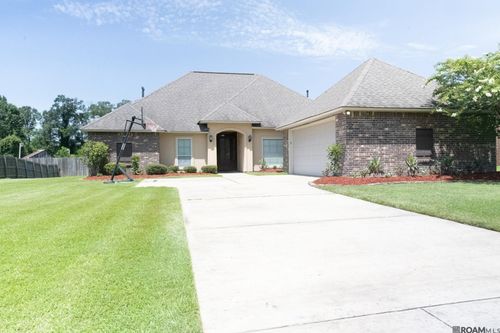 33941 Kingfisher St, Denham Springs, LA, 70706-8639 | Card Image