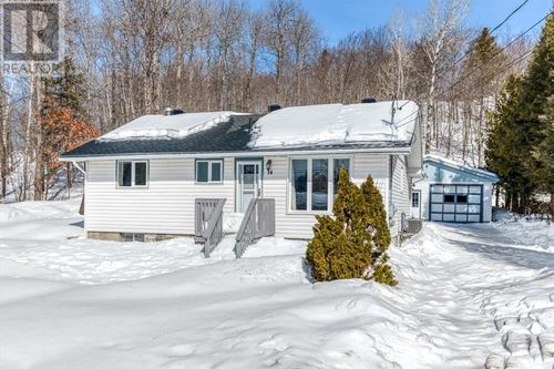 14 Randolph Rd, Whitefish, ON, P0M3E0 | Card Image