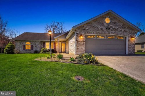 6606 Bent Oak Dr, FAYETTEVILLE, PA, 17222-9446 | Card Image