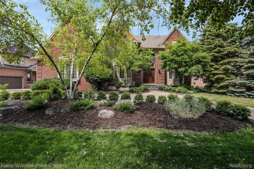 3122 Hedgewood Ln, Rochester Hills, MI, 48309-4509 | Card Image