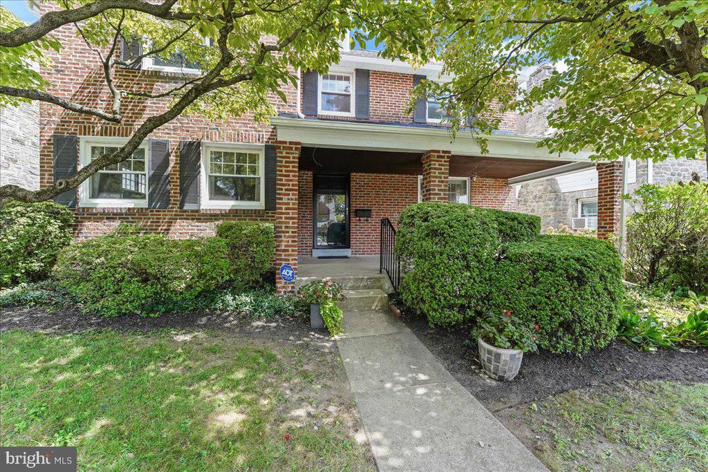 Blythe Ave, Drexel Hill, PA 19026