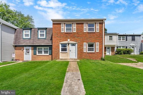 8621 Binghampton Pl, UPPER MARLBORO, MD, 20772-5121 | Card Image