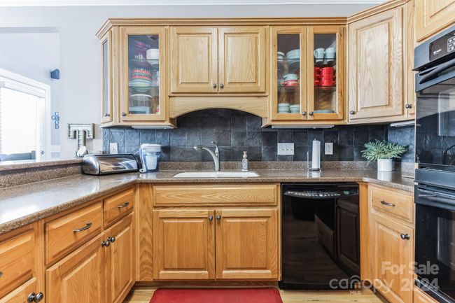 Kitchen | Image 14