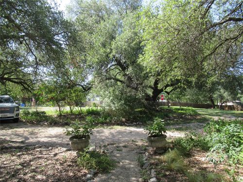 17801 Lafayette Park Rd, Jonestown, TX, 78645-3121 | Card Image