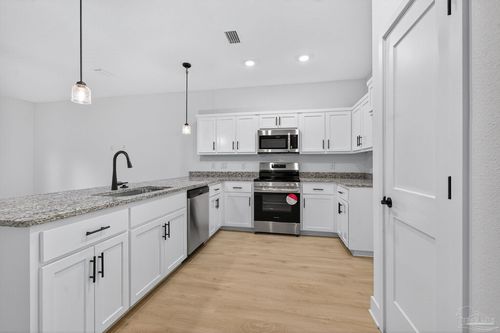 11b-1924 Highland Ridge Ct, Pensacola, FL, 32534-1770 | Card Image