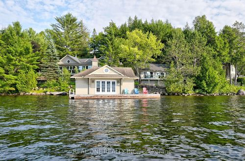 3013 Muskoka Road 117 N/A, Lake of Bays, ON, P0B1A0 | Card Image