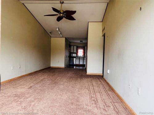 5-25860 Lira Ln, Warren, MI, 48089-6265 | Card Image