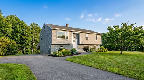6 Jennifer Dr, Granby, MA, 01033-3318 | Card Image