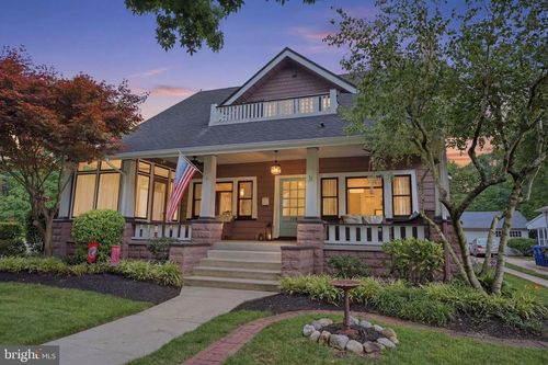 706 Thomas Ave, Riverton, NJ, 08077-1029 | Card Image