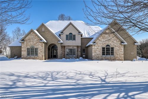 4966 Abbey Church Ave Nw, Canton, OH, 44718-3857 | Card Image