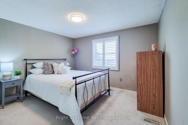 133 Lavender Dr, House other with 5 bedrooms, 3 bathrooms and 2 parking in Ancaster ON | Image 41
