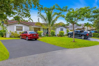 4380 Nw 79th Ter, Home with 0 bedrooms, 0 bathrooms and 8 parking in Coral Springs FL | Image 2